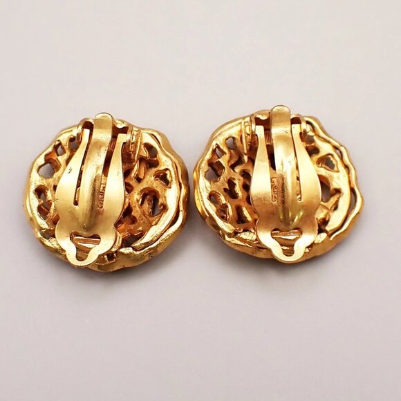 CHANEL CC Logo Button Large Earrings 25 Clip-On GHW France Vintage 398-082525 - Picture 4 of 8
